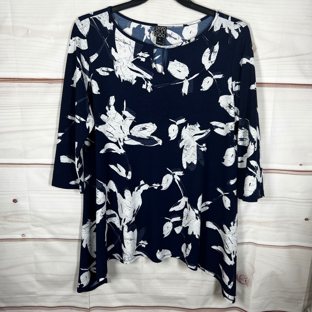 Clara Sun Woo 3/4 Sleeve Top Womens 1X Navy Floral Keyhole Sharkbite Hem Blouse